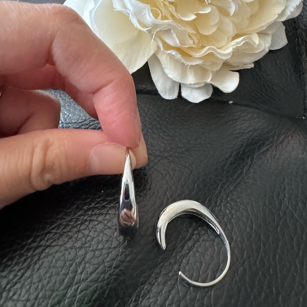Elegant Crescent Silver Hoop Earrings - Modern Chic Design